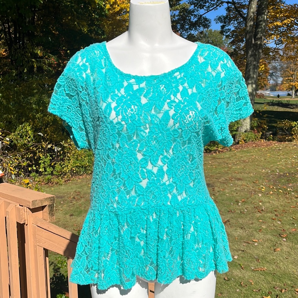 Ransom aqua floral lace top L-XL